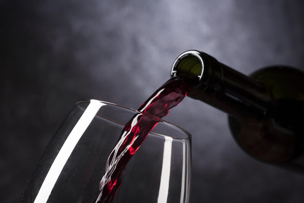 wine-g5bca1b996_1280